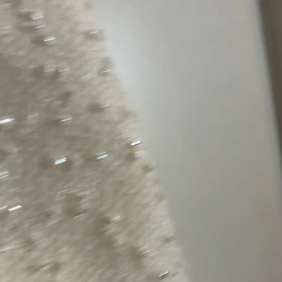 Jennifer Lopez White Textured Knit | Size M | Subtle Sparkle - Picture 4 of 6